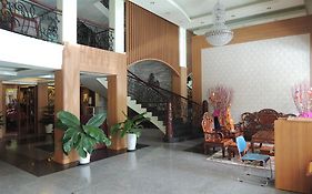 Khách Sạn Phương Đông Hotel